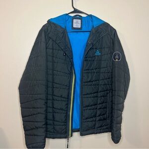 Ascend Men's Black Puffer Jacket with Blue Lining